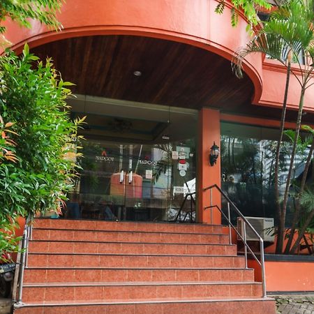 Reddoorz @ Jalan Jaksa Jakarta Exteriör bild